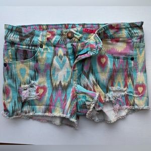 Shorts Size 5 Summer Frayed Ripped Festival Psychedelic Paisley Holiday Retro